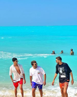 مصطفى خاطر Instagram - Summer vibes 😎⛱️