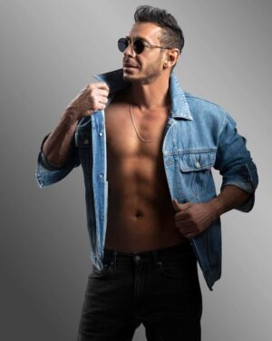 Mostafa Shaaban Instagram - #رمضان #دايما_عامر 

Sheref Amar 

@sherifamar1 

#soon 
@doniaabdelmaboud 
@morshedmakeupstudio 
@abdo.eldweek