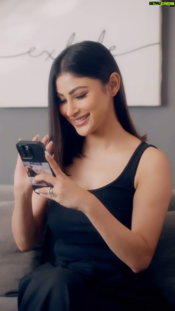 Mouni Roy Instagram - Amazon Prime membership saves my day once again! There same-day delivery is sach mein too much! Get same-day delivery on 10 Lakh+ products. #AmazonPrime #SachMeinTooMuch #MouniRoy