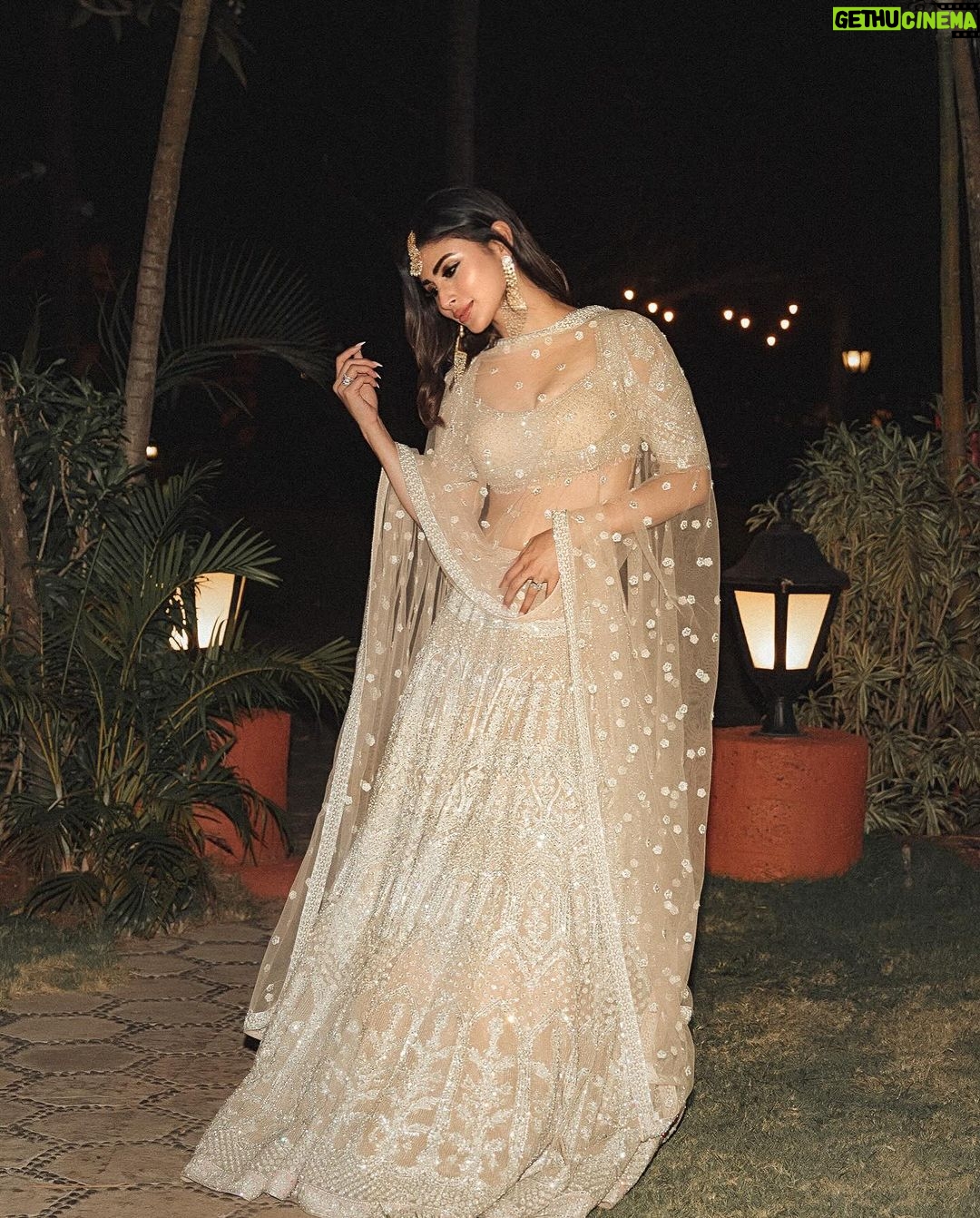 Mouni Roy Instagram - For my Sona s sangeet night ✨ • • • • Wearing - @falgunishanepeacockindia Jewellery- @sanzanyjewels Styled by- @rishika_devnani Assisted by- @stylebyvanshika Shot by- @elismitt_photography Hair by- @kimberlee9fernandes