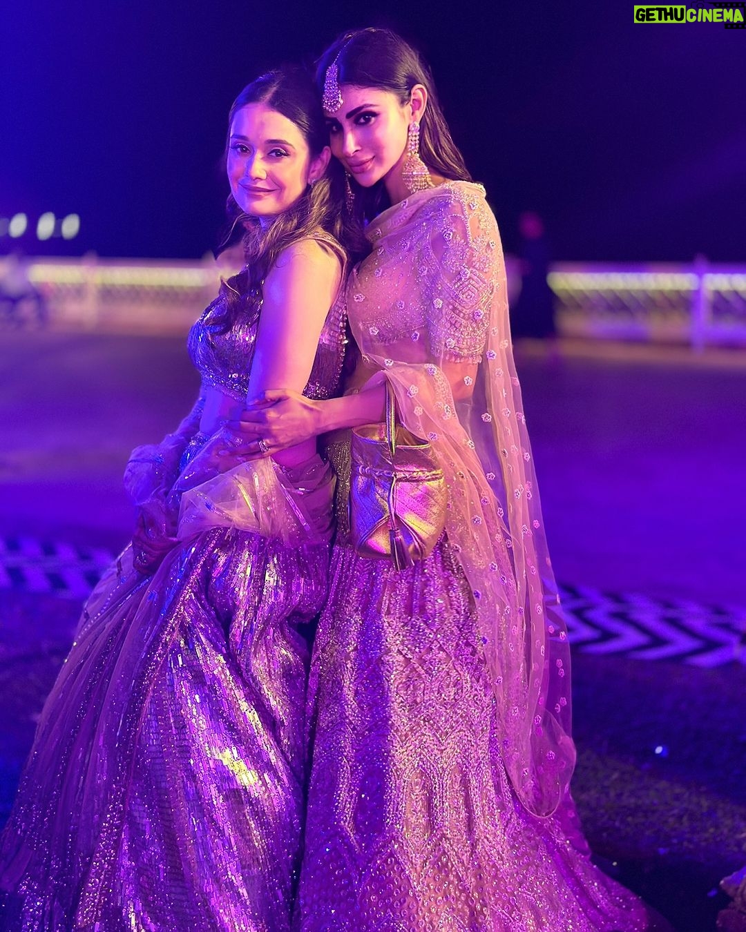 Mouni Roy Instagram - my beautiful baby sister, on her wedding day ♥️🧿 @sonakshi_malik