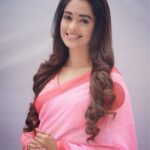 Mugdha Chaphekar Instagram - 🩷☀️ Mumbai, Maharashtra