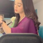 Mugdha Chaphekar Instagram – When there’s time between scenes.. It’s time for some music! 

@d2csale 
 @d2cecommerce