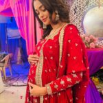 Mugdha Chaphekar Instagram – Best part of our friendship is that we’ve lived through everything 
Here’s to 5 years and counting 🍻!!
You’re the best co actor i could’ve asked for 
Prachi to my Pranbir , Love you my slightly better half @mugdha.chaphekar Mumbai, Maharashtra