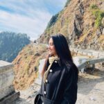 Mugdha Chaphekar Instagram - Dear Mountains, I miss you ♥️