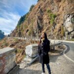 Mugdha Chaphekar Instagram - ‘सुकून’ 0 km 🏔️🖤 . . Coat: @shop.dlanxa @chkokko Styling : @styling.your.soul . #gratitude #solitude #happiness #love #nature #incredibleindia #beautiful #bharat #fun #peace Somewhere under the Blue Sky