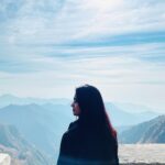Mugdha Chaphekar Instagram - ‘सुकून’ 0 km 🏔️🖤 . . Coat: @shop.dlanxa @chkokko Styling : @styling.your.soul . #gratitude #solitude #happiness #love #nature #incredibleindia #beautiful #bharat #fun #peace Somewhere under the Blue Sky