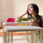 Mugdha Chaphekar Instagram - Sitting in your home, sipping on some tea and reading a book is priceless… Thank you @archizy.official for these gorgeous pieces that add so much warmth and love to my happy space♥️ #Selflove #me