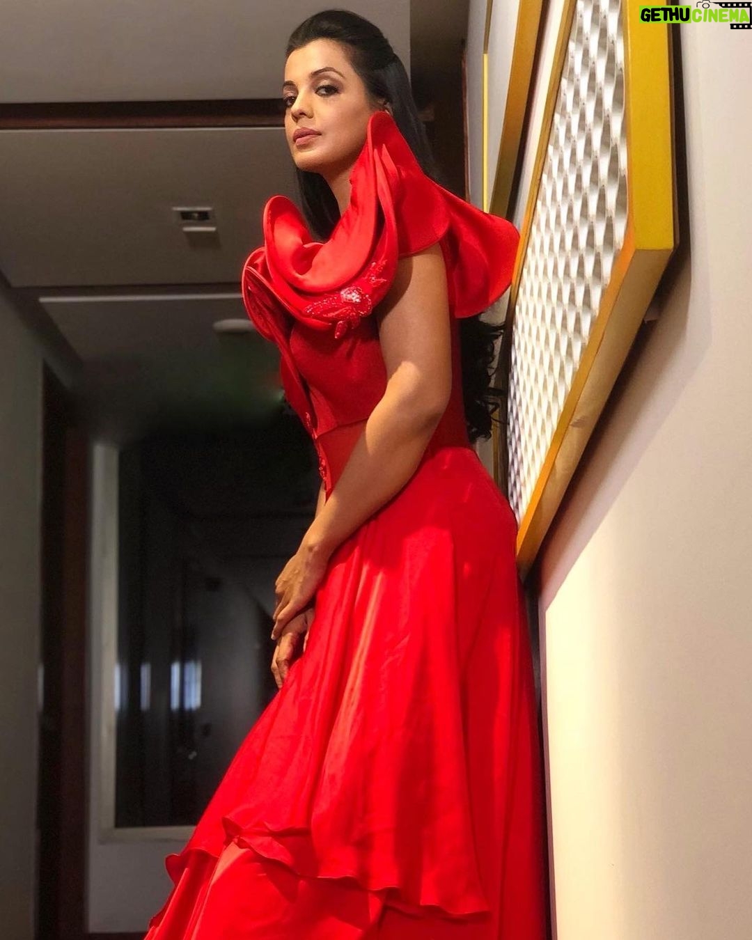 Mugdha Godse Instagram - Amritsar Diaries… Photo by @ineludible_vibe Thank you for Great event for @myfmindia MUA @ruhanipuriartistry Hair : @muskanmanhas_hairstylist Outfit : @sitara_by_gkx Styling : @abhinavtanwarofficial Thank you all for making it happen so easily and Gracefully ❤️❤️❤️🙏🏽🙏🏽🙏🏽💐💐💐 #workmode #event #fashion #styling #amritsar #amritsardiaries #punjab #gratitude #love #silence #happiness #divine Hyatt Regency Amritsar