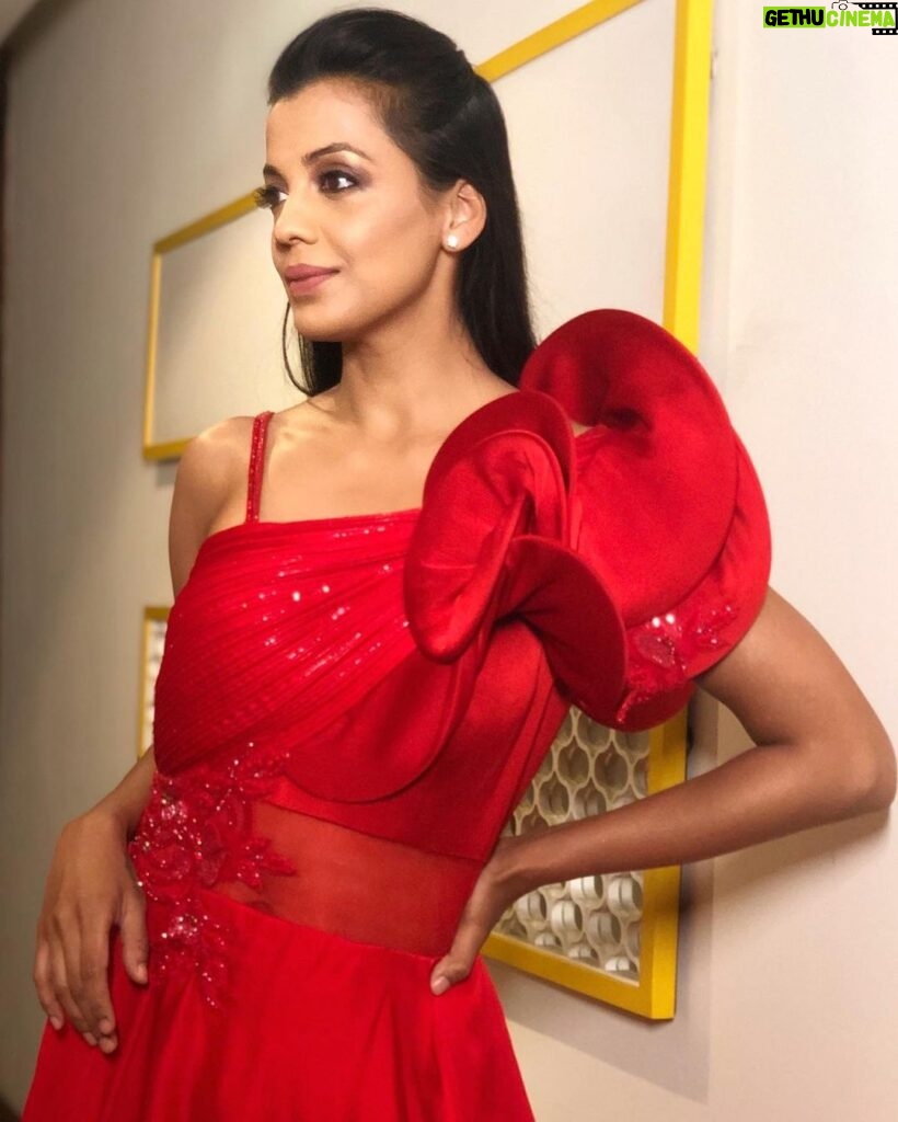 Mugdha Godse Instagram - Amritsar Diaries… Photo by @ineludible_vibe Thank you for Great event for @myfmindia MUA @ruhanipuriartistry Hair : @muskanmanhas_hairstylist Outfit : @sitara_by_gkx Styling : @abhinavtanwarofficial Thank you all for making it happen so easily and Gracefully ❤️❤️❤️🙏🏽🙏🏽🙏🏽💐💐💐 #workmode #event #fashion #styling #amritsar #amritsardiaries #punjab #gratitude #love #silence #happiness #divine Hyatt Regency Amritsar