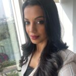 Mugdha Godse Instagram - Good hair day… looks like this … 🤗😁❤️ Hair by @sunitakedare Make up @mukeshtpatil #happiness #love #gratitude #thankful #hair #goodhairday