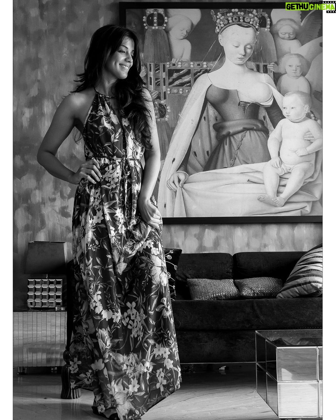 Mugdha Godse Instagram - Sunday afternoon photography sessions… with @najbava @nupurkanoi & @rajattangriofficial #funtimes #gratitude #love #mumbai #india #Be #silence #divine