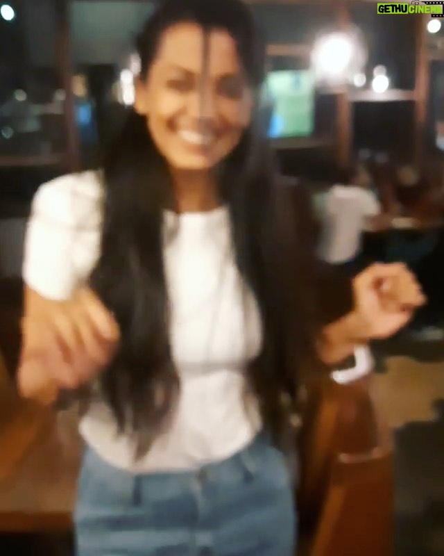 Mugdha Godse Instagram - Nishhhh … @nishaharale omg 😆 lol 😝 #fun #madness #dance #trying #shuffledance #phew Pot Pourri Chembur