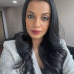 Mugdha Godse Instagram - Good hair day… looks like this … 🤗😁❤️ Hair by @sunitakedare Make up @mukeshtpatil #happiness #love #gratitude #thankful #hair #goodhairday