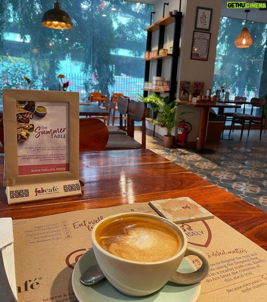 Mugdha Godse Instagram - At my fav cafe in mumbai @fabcafe.in #cappuccino with almond milk Loving it … 😍 #cafe #coffee #love #happiness #metime #mumbai #india #gratitude #thankful Fab Cafe Vile Parle