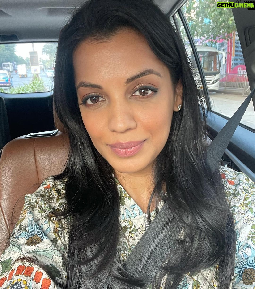 Mugdha Godse Instagram - At my fav cafe in mumbai @fabcafe.in #cappuccino with almond milk Loving it … 😍 #cafe #coffee #love #happiness #metime #mumbai #india #gratitude #thankful Fab Cafe Vile Parle