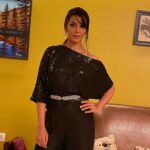Mugdha Godse Instagram - About last night ❤️ Fun-times with friends Outfit by @rajattangriofficial #fun #eve #gratitude #love #outing #friends #grateful #happiness #be #divine