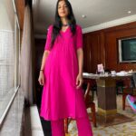 Mugdha Godse Instagram - Peaceful in pink 💖 #love #peace #joy #silence #happiness #belly #be #divine #gratitude #grateful #trueyou #truebrowns The Claridges, New Delhi