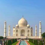 Mugdha Godse Instagram - Taj Mahal … 🌺 ख़ूबसूरत…🌹 शानदार… Agra diaries.. they say city of love ❤️ Looking at this Taj Mahal probably for the first time I am awestruck… 😍 What a beauty… Really अज़ूबा… ❤️🌹 #tajmahal #india #7wondersoftheworld #beauty #incredibleindia