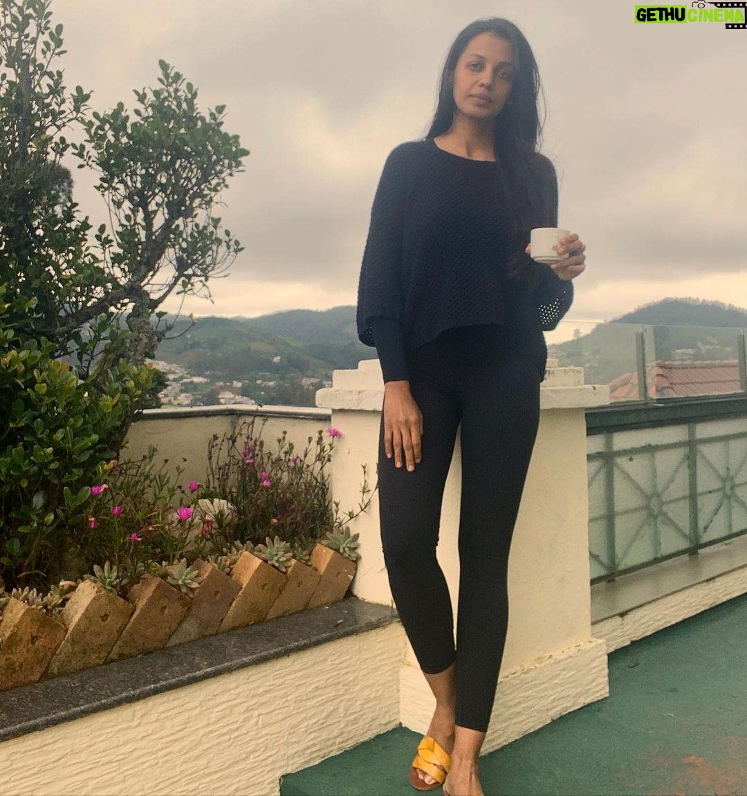Mugdha Godse Instagram - Soaking it all in … ❤️🌺 #beauty #love #nilgiris #ooty #nilgirihills #gratitude #silence #be #happiness Hotel Gem Park, Ooty