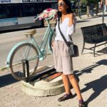 Mugdha Godse Instagram - Let’s soak in some sunlight 🌞 #canada #barrie #orriliapainters #ontario #love #gratitude #love #sun #fun #silence #ontario_adventures #ontariocanada Orillia, Ontario