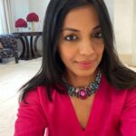 Mugdha Godse Instagram - Peaceful in pink 💖 #love #peace #joy #silence #happiness #belly #be #divine #gratitude #grateful #trueyou #truebrowns The Claridges, New Delhi