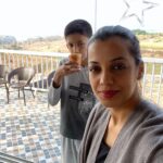 Mugdha Godse Instagram - What a blessed way to celebrate the birthday with our beloved Master Tarneiv’ ji…. ❤️❤️❤️🙏🏽🙏🏽🙏🏽🌺🌺🌺 Happy happy birthday to @rahuldevofficial Happy birthday to my another love #Arnava my nephew little cutioue is growing very fast ❤️🙏🏽🎂🎉🤗😍 All are so so blessed…. Always in Gratitude 🙏🏽🙏🏽🙏🏽❤️❤️❤️🌺🌺🌺 #tarneivji #master #bellymaster #birthday #gratitude #love #silence #be #happy #happiness #unalloyed The Claridges, New Delhi