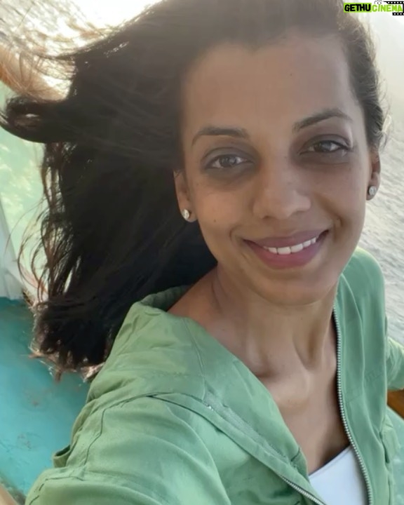 Mugdha Godse Instagram - Sunrise pics taken middle of the ocean….. 😍 experienced no network after so long!!! Life is so peaceful there! #gratitude #love #cruisetime #ocean #water #sealife #arabiansea #mumbai #empressa #cordeliacruises #celebfieapp