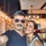Mugdha Godse Instagram - Fun times in Toronto… with @rahuldevofficial feeling truly blessed… ❤️🌹 #gratitude #canada #toronto #india #love #peace #smile #couplegoals #style #fashion RIPE Juicery