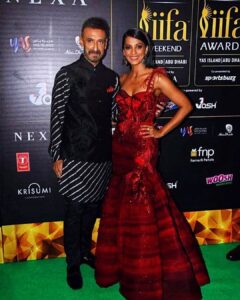 Mugdha Godse Instagram - IIFA 2022 ❤️ with @rahuldevofficial @iifa Wearing @gavinmiguelofficial Gaviin Miguel X Zaffori Earrings @golecha_jewels Photo credit @ndtvmovies #dressup #fashion #abudhabi #iifa2022 #fun #gratitude W Abu Dhabi – Yas Island
