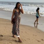 Mugdha Godse Instagram – Continuing new found Ritual to visit juhu beach…. 
My Master made me fall in love with the place again… ❤️❤️❤️
#gratitude #tarneivji #love #mumbai #city #life #happiness #majormissing #bellymaster #silence #joy JW Marriott Mumbai Juhu
