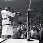 Muhammad Ali Instagram – Muhammad Ali praying in the corner of the ring before the first bell of his fight vs Doug Jones. ⁣
⁣
New York, 1963.⁣
⁣
📸: @neilleiferphotography⁣
⁣
 ⁣
#MuhammadAli #Icon #PreFightPrayer #DougJones #BoxingChampion #SpiritualMoment #NeilLeiferPhotography #IconicAli