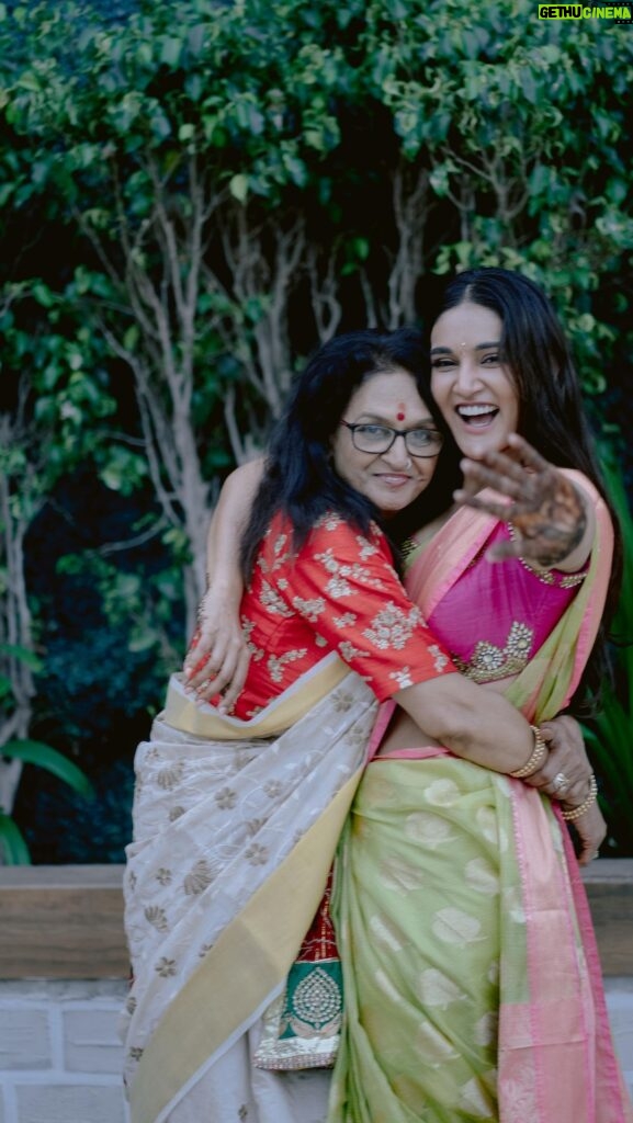 Mukti Mohan Instagram - Happy sweet seventyyyyyyeeeen to the happiest, strongest, youngest soul of the family; basically the heartbeat of our family!! LOVE YOU the mostest Humara Matu 🤍🧿 Stay happy, healthy, wealthy, and beautiful everything in abundance ♾ ♥ #Happy #70 th #Birthday #Mom