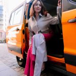 Munmun Dutta Instagram - Recently in New York City, had the pleasure of shooting with Indian born American based designer @sandeepravi89 for his brand @maisontai who is on a mission to globalize Kanjeevaram by using the silk in a unique, creative and modern way. Ran around on the streets with our wonderful photographer @swapniljunjare , aamchi Mumbaichya mulga with makeup and hair styled by the very talented @iamkanwalbatool ❤️ Oh what a fun day it was! 😍 P.S- The last picture is just a fun moment of me trying to hail a NYC yellow cab 🚕 Designer and stylist @sandeepravi89 @maisontai Photographed by 📸 @swapniljunjare Makeup and Hair @iamkanwalbatool Coordinated by @silk_angels #munmundutta #newyorkcity #fashionshoot #brooklynbridge #dumbobrooklyn #usa #travelmemories Dumbo, Brooklyn, NYC