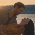 Murat Boz Instagram - #Repost @primevideotr ・・・ Ya her şey bir rüyaysa? 🤔 Murat Boz ve Burcu Özberk ile Türkiye’deki ilk Amazon Original yapımında buluşma zamanı! 🤩 Rüyanda Görürsün, 3 Şubat’ta Prime Video’da yayında. 💙 #RüyandaGörürsün #PrimeVideo