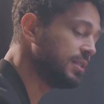 Murat Boz Instagram - “ Azaldım beklemekten “ ‘ Aşkın Dar Ağacı ‘ 7 Kasım’da yayında. Söz: Günay Çoban Müzik: @serkanizzet Düzenleme: @gurselcelikofficial Mix @ozguryurtoglu Mastering: @utkuunsal Yönetmen: @muradkucuk Görüntü Yönetmeni: @altugozan Yapım: @bozproduksiyon Dağıtım: @dmccomtr #AşkınDarAğacı