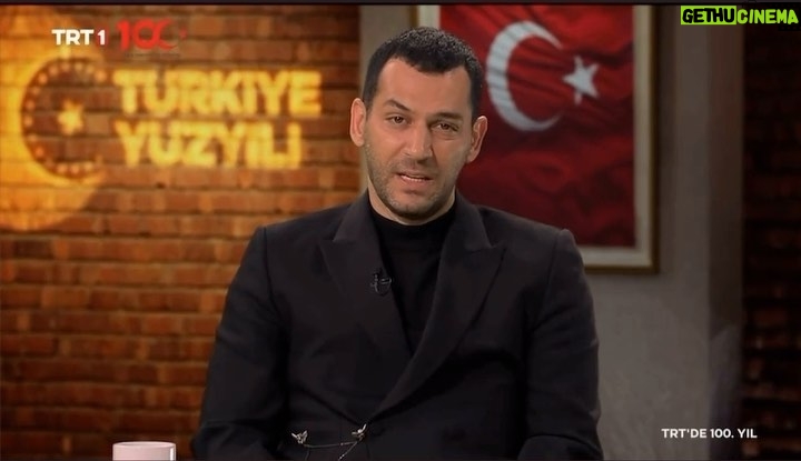 Murat Yildirim Instagram - Cumhuriyetimizin yarın kuruluşunun 100. Yıl Dönümü ve bizler çok şanslıyız…Cumhuriyeti bize armağan eden başta Gazi Mustafa Kemal ve silah arkadaşlarına sonsuz şükran ve minnetlerimi sunuyorum. Yaşasın Cumhuriyet. Yaşasın Türkiye Cumhuriyeti 🇹🇷🇹🇷🇹🇷