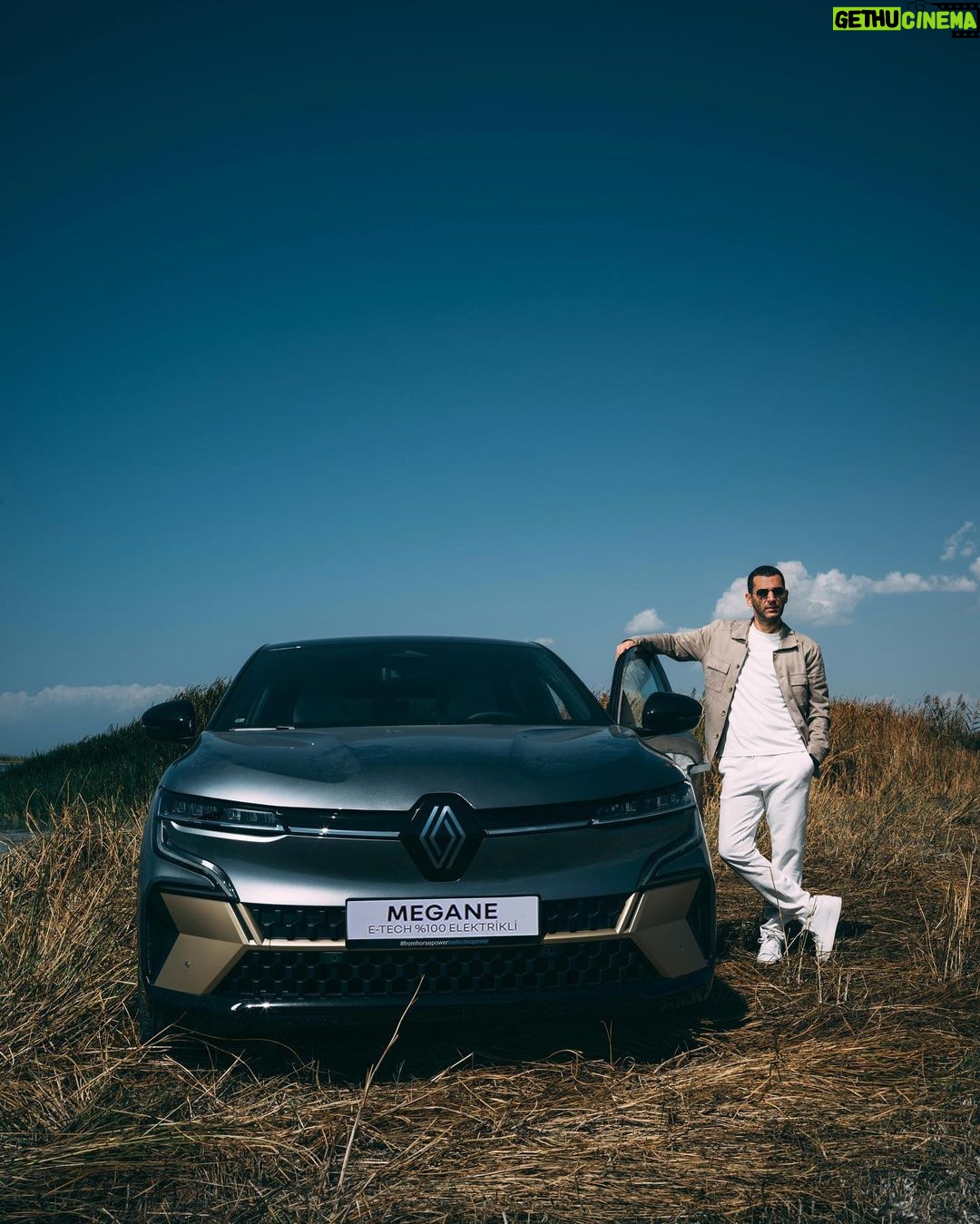 Murat Yildirim Instagram - #Megane #ETech @renaultturkiye