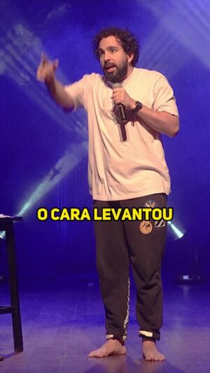Murilo Couto Instagram - Tem gente que precisa aprender o que é legítima defesa 🤣

#MuriloCouto #humor #StandUpComedy