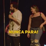Murilo Couto Instagram - Do jeito que você me olha... Vai dar namoro 💖💖💖 Nada melhor para aquecer para o show de hoje no @teatroopusfreicaneca que esse video que é o próprio programa Xaveco do stand-up 😂 Quem sabe você não arranja um amor para chamar de seu no meu show? Então já clica no link da bio e garante seu ingresso para o show que põe o Tinder no chinelo. #MuriloCouto #StandUpComedy #VaiDarNamoro