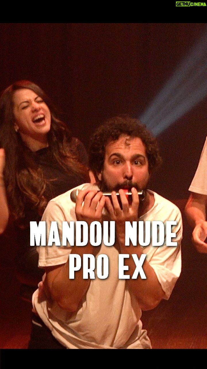 Murilo Couto Instagram - Esse vídeo tá SURREAL! Sério. Não acreditei no que tava acontecendo. Tá completo no meu canal (link no stories) Próximos Shows: Ingressos em www.murilocouto.com.br/agenda 06.MAIO AUDITÓRIO DO INSA SÁBADO | 21H ABAETETUBA/PA -———————— 12.MAIO TEATRO OPUS FREI CANECA SEXTA | 23H59 SÃO PAULO / SP -———————— 19.MAIO TEATRO OPUS FREI CANECA SEXTA | 23H59 SÃO PAULO / SP -———————— 20.MAIO TEATRO BOURBON COUNTRY SÁBADO | 20H PORTO ALEGRE/RS -———————— 26.MAIO TEATRO OPUS FREI CANECA SEXTA | 23H59 SÃO PAULO / SP -———————— 27.MAIO TEATRO CARITAS SÁBADO | 21H SÃO PAULO/SP -———————— 02. JUNHO TEATRO RIOMAR RECIFE SEXTA | 20H RECIFE/PE -———————— 03. JUNHO TEATRO RIACHUELO NATAL SÁBADO | 21H NATAL/RN -———————— 04. JUNHO TEATRO RIOMAR FORTALEZA DOMINGO | 19H FORTALEZA/CE -———————— 10. JUNHO TEATRO BOM JESUS SÁBADO | 21H CURITIBA/PR -———————— 11. JUNHO TEATRO MUNICIPAL DE ITAJAÍ DOMINGO | 19H ITAJAÍ/SC
