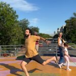 Murilo Couto Instagram - Dança contemporânea em Buenos Aires. #artederua Recoleta, Buenos Aires