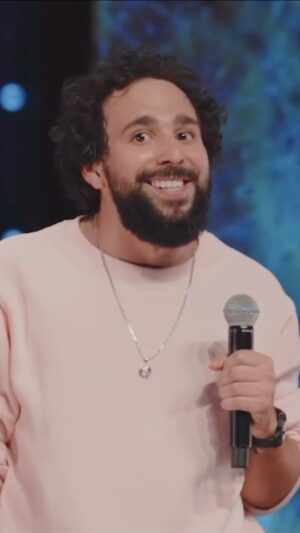 Murilo Couto Instagram - Quando você percebeu que era feio? Meu show LESO já tá disponível na @primevideobr ! Vai assistir lá e me diz oq achou!