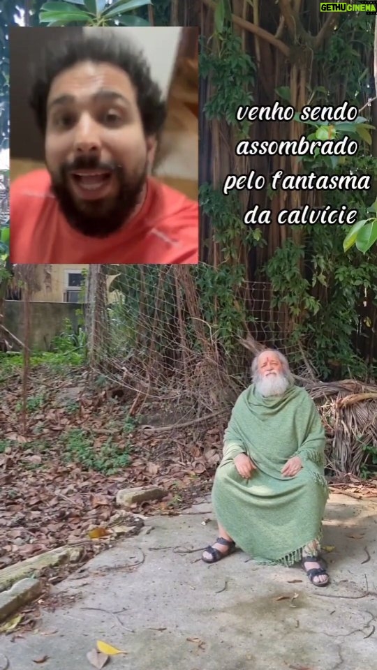 Murilo Couto Instagram - O discípulo @murilocouto está com esse problema de cabeça. Alguém mais? #guru #sabedoria #aprendizado #coach #anticoach #mestre #religiosidade #risos #yogadoriso #humor #comédia #sátira #piada #engraçado #liçãodevida #autoconhecimento #energia #boasenergias #boasvibrações #astral #espiritualidade