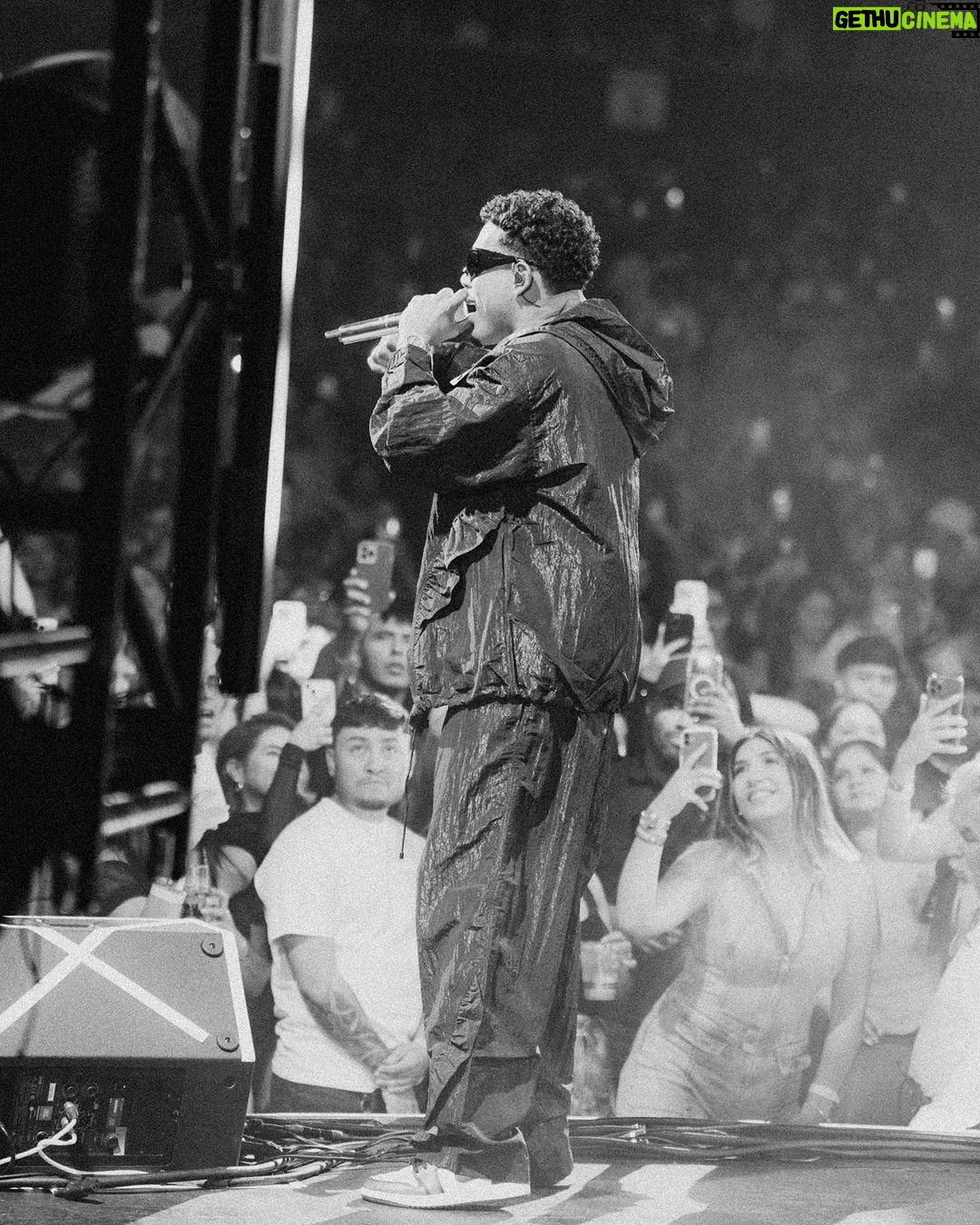Myke Towers Instagram - LOS SHOW SE ESTAN SALIENDO DE CONTROL🤯😈 GRACIAS PHOENIX!!! HOY ES EL TURNO DE SAN DIEGO NOS VEMOS EN UN RATO #lveutour #youngkingz #mt