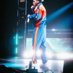 Myke Towers Instagram - CARMELO EN DENVER❤️ HOY LE TOCA A UTAH😈🤯 #lveutour #youngkingz