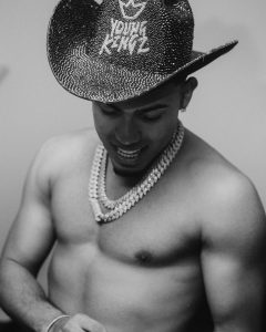 Myke Towers Instagram - CDMX🇲🇽 Que canción no puede faltar en el concierto esta noche háblenme claro!!?