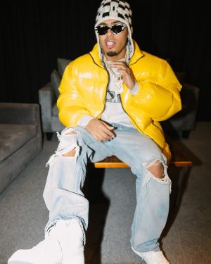 Myke Towers Instagram - ARGENTINA🇦🇷 TODAVÍA ESTOY ASIMILANDO EL APOYO QUE ME DIERON EN MI PRIMERA PRESENTACIÓN! NO VOY A OLVIDAR ESE CONCIERTO GRACIAS POR CANTARLAS TODAS A UNA SOLA VOZ NOS VEMOS PRONTO ❤️ #youngkingz #lveutour