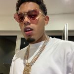 Myke Towers Instagram - ELLA VIO COMO LOS QUE CONTROLAN EN LA CALLE ME QUIEREN, BABY QUE NADIE SE ENTERE