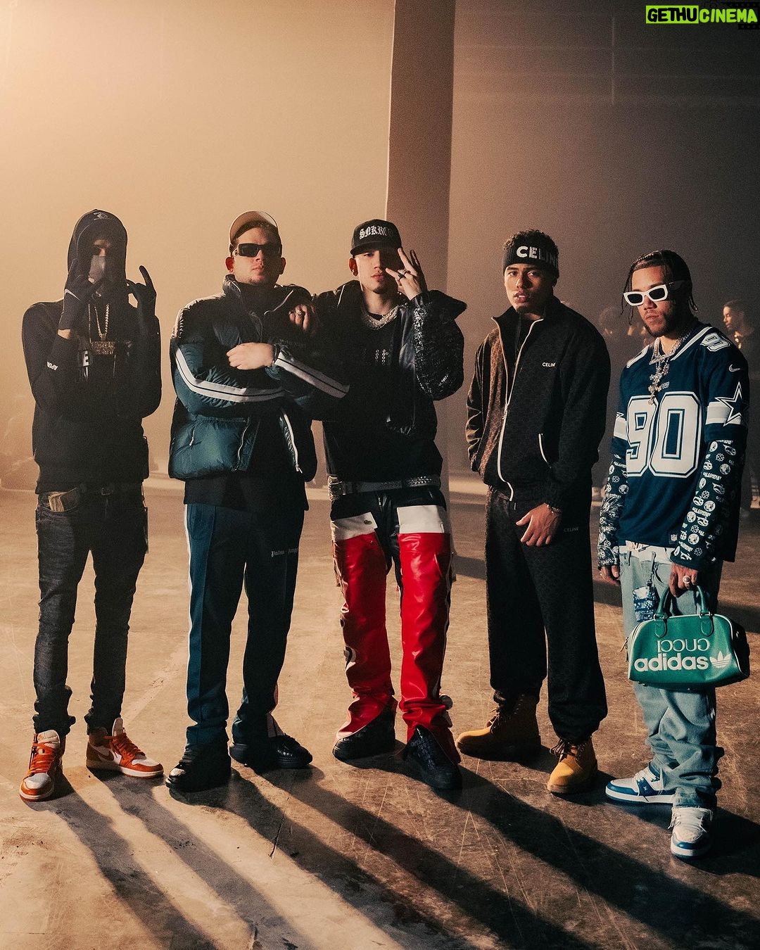 Myke Towers Instagram - LOS DUEÑOS DE LA CALLE RMX OUT NOW #youngkingz